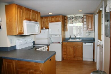 8 Locust St Extension, Wareham, MA 02558 - photo 5