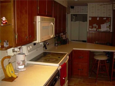 763 S 6th St, Indiana, PA 15701 - photo 6