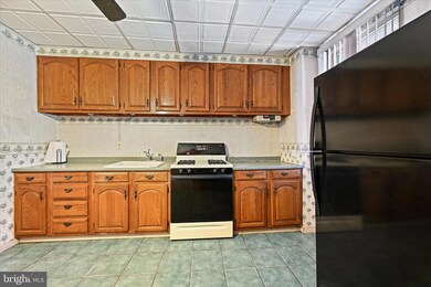 142 N Ellwood Ave, Baltimore, MD 21224 - photo 7