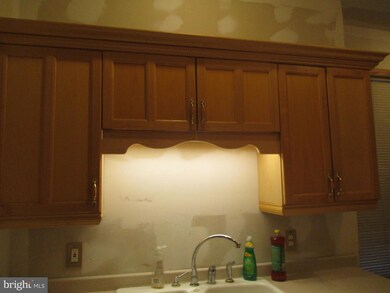 1260 Thurman St, Camden, NJ 08104 - photo 6