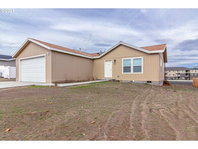 367 Marshall Loop NE, Boardman, OR 97818 - photo 2