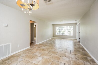 019-photo-living-room-13581339