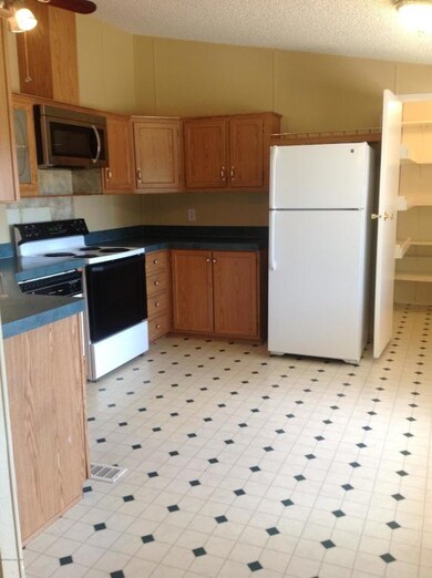 another look at kitchen