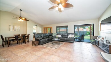 1610 E Whitten St, Chandler, AZ 85225 - photo 4