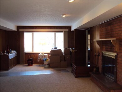 Family Room AMAZING FAMILY ROOM WITH NEW PICTURE W