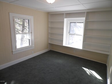 107 E Ann Apt 2 St, Milford, PA 18337 - photo 5