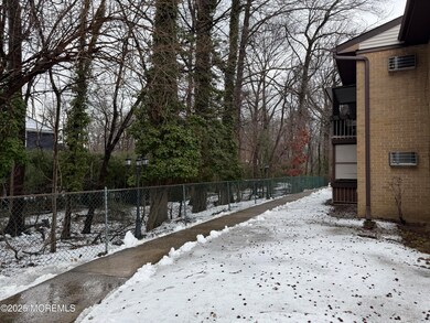 7 Pine Cluster Cir unit G, Manalapan, NJ 07726 - photo 2