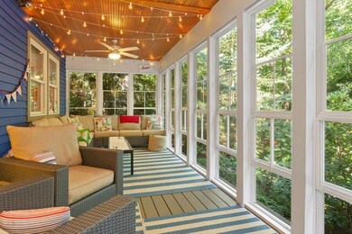 02_18762OldfieldLn_97001_Sunroom_LowRes
