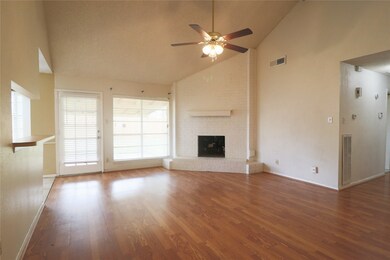 8206 Bayou Forest Dr, Houston, TX 77088 - photo 5