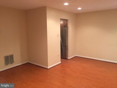 2149 N Anvil Ln, Temple Hills, MD 20748 - photo 5