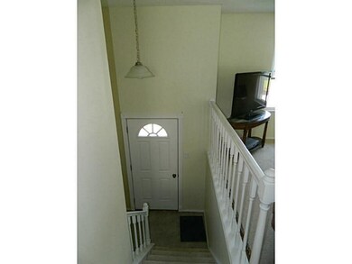 Entry/Foyer.