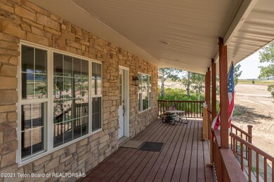 1585 Bone Rd-5