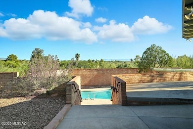 5850 N Campbell Ave, Tucson, AZ 85718 - photo 2