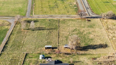 97306 Snively Rd, West Richland, WA 99353 - photo 5