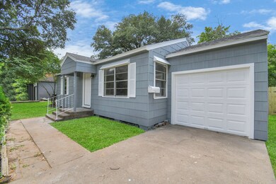 1606 Marilyn St, Rosenberg, TX 77471 - photo 3