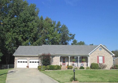 3 bedroom 2 bath home with laminate hardwood.  Eat