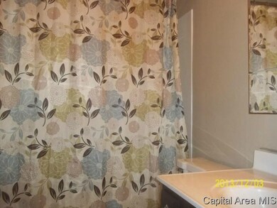 333 Westport Rd, Galesburg, IL 61401 - photo 5