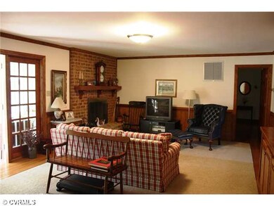 Den/Family/Great Room - Beautiful family room with
