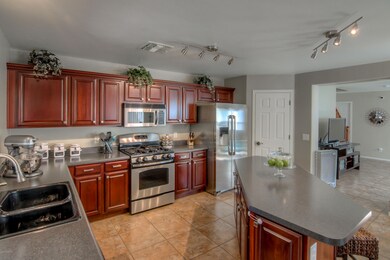 11 Kitchen photo c