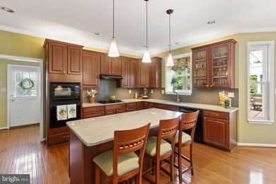 1039 Broadleaf Cir, Royersford, PA 19468 - photo 7