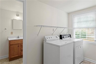 1525 & 1527 W Northwest Blvd, Winston Salem, NC 27104 - photo 6