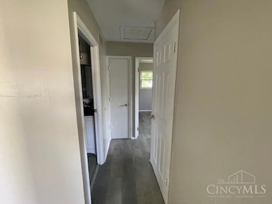 10908 Tangleberry Ct, Cincinnati, OH 45240 - photo 7