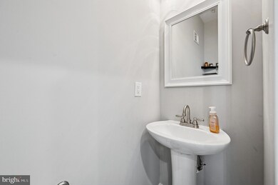 2210 N Hancock St, Philadelphia, PA 19133 - photo 5