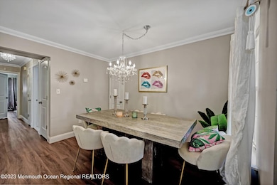 05-Dining Room