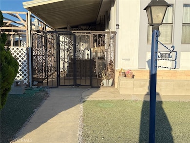 26090 Ivory Palm Dr, Homeland, CA 92548 - photo 4