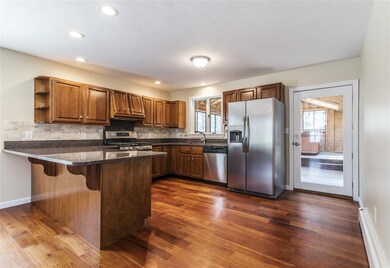 42 Crestwood Dr, Danville, NH 03819 - photo 2