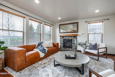 003_1189foxcrestdrive-28_306
