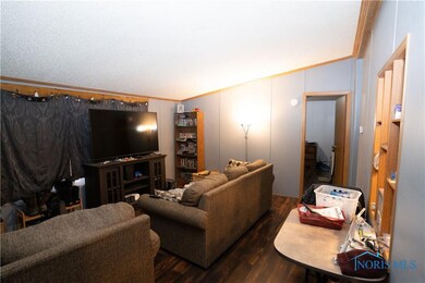 1722 Alpha Ln, Defiance, OH 43512 - photo 7