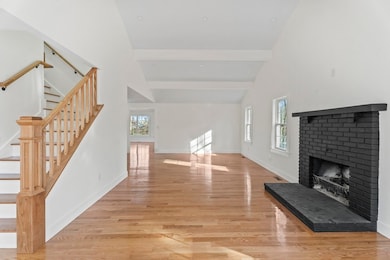 32 Laurel Ln, Raynham, MA 02767 - photo 3