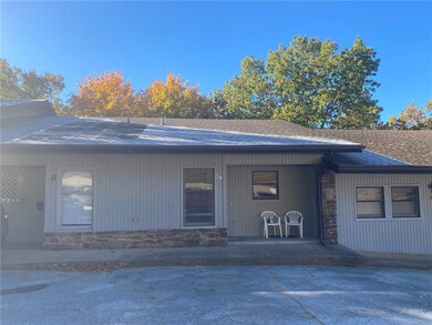 19 Davis Cir, Bella Vista, AR 72715 - photo 3