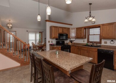 2308 W 60th Place, Davenport, IA 52806 - photo 6