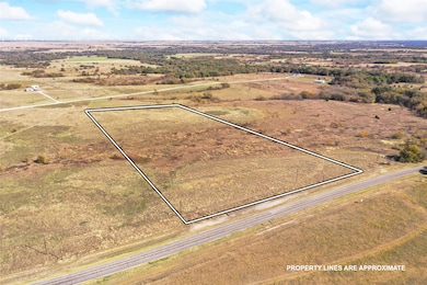 1315 Farm To Market 677, Saint Jo, TX 76265 - photo 2