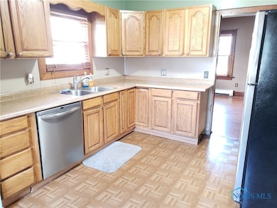 2547 Gracewood Rd, Toledo, OH 43613 - photo 3