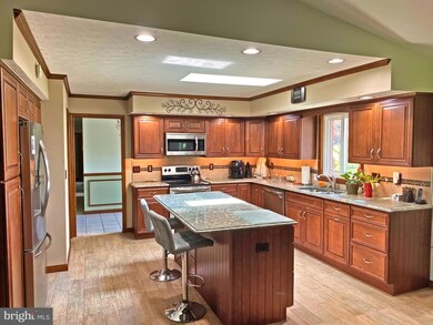 4837 Bushey Rd, Sykesville, MD 21784 - photo 6