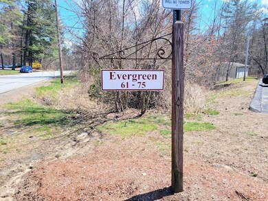 68E Constitution Dr unit 68, Londonderry, NH 03053 - photo 2