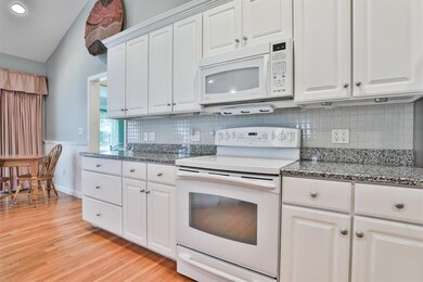 3 Harriet Ct, Londonderry, NH 03053 - photo 5