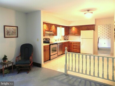 302 Green Cir, Exton, PA 19341 - photo 4