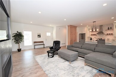 9' ceilings create a voluminous feel.