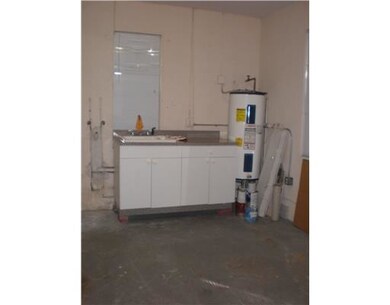 Parking Lot/Garage