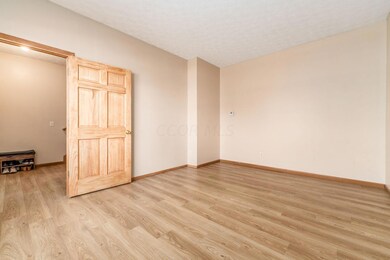 3150 Gallant Dr, Columbus, OH 43232 - photo 4