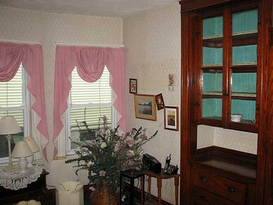 191 Bucklin St, Pawtucket, RI 02861 - photo 4