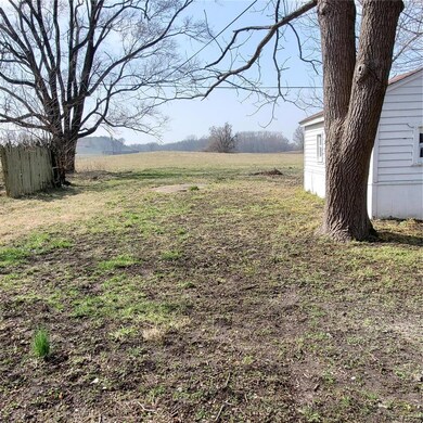 3217 W Point Ave, Collinsville, IL 62234 - photo 2