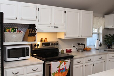 241 Elm St, Blackstone, MA 01504 - photo 5