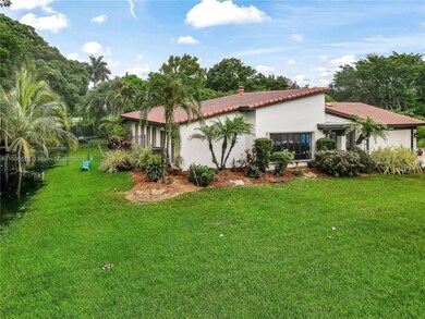 10951 SW 42nd Place, Davie, FL 33328 - photo 5