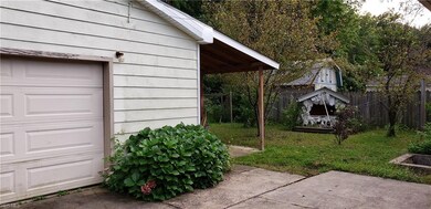 2132 E 42nd St, Lorain, OH 44055 - photo 2