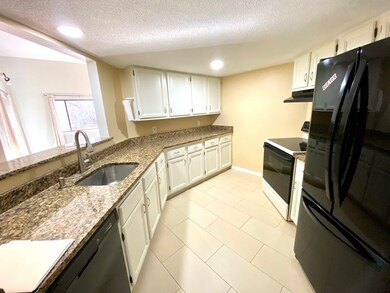 203 Trailside Way unit 203, Ashland, MA 01721 - photo 4